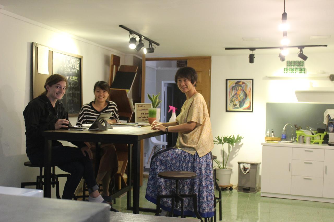Sgn Living Bed & Breakfast Ho Chi Minh City Exterior photo
